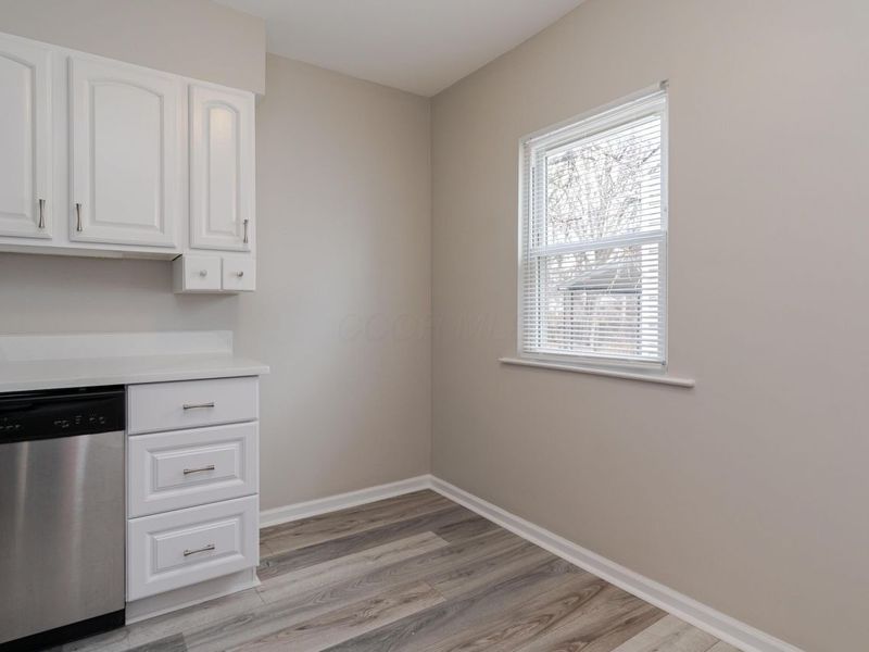 816 E Melrose Avenue , Columbus, OH 43224 Photo 12