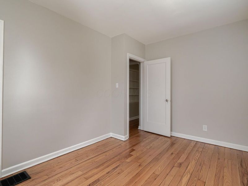 816 E Melrose Avenue , Columbus, OH 43224 Photo 15