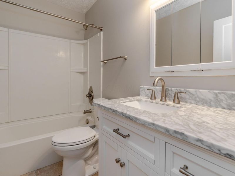 816 E Melrose Avenue , Columbus, OH 43224 Photo 16