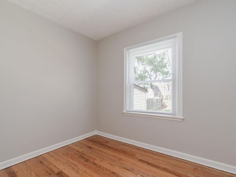 816 E Melrose Avenue , Columbus, OH 43224 Photo 17