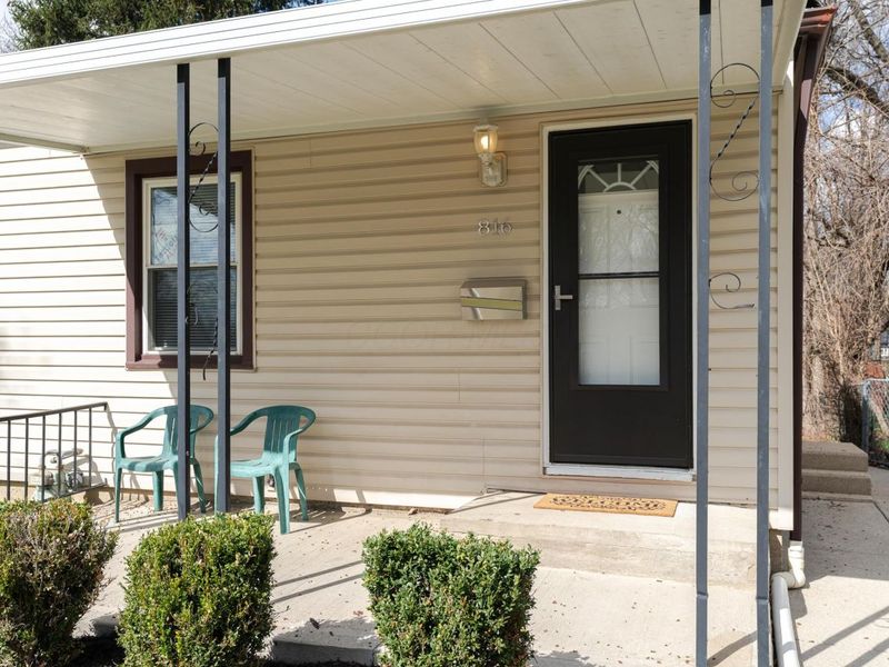 816 E Melrose Avenue , Columbus, OH 43224 Photo 3