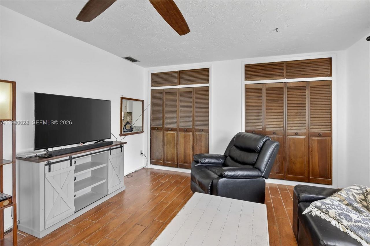 11501 NW 15th St , Pembroke Pines, FL 33026 Photo