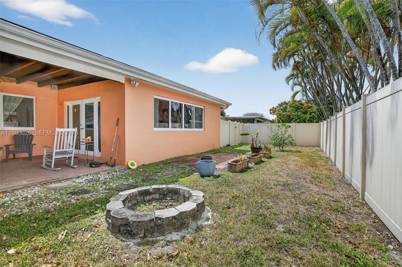 11501 NW 15th St , Pembroke Pines, FL 33026 Photo