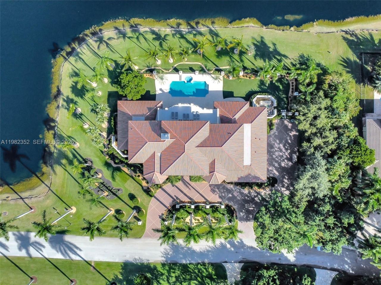 2905 Paddock Rd, Weston, FL 33331 Photo