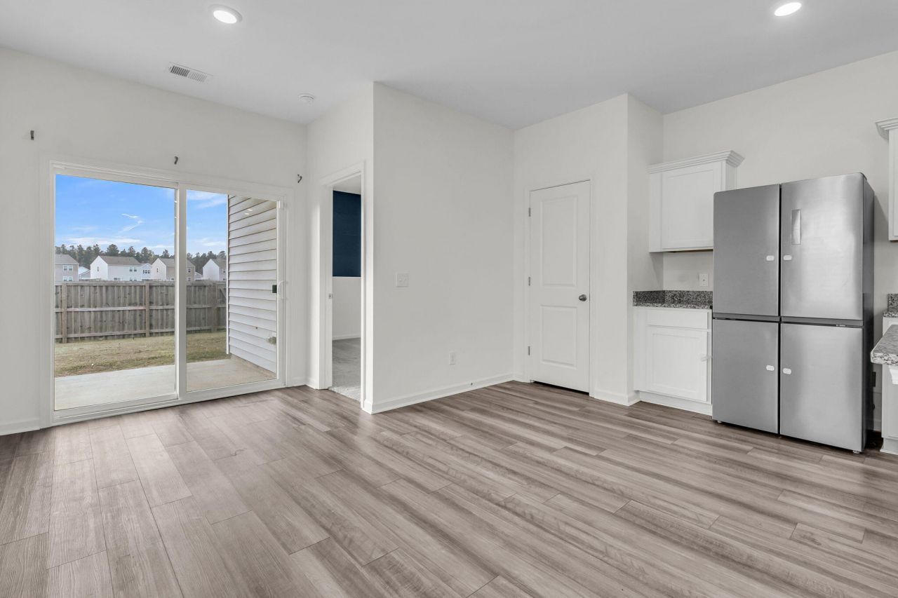 475 Pender Woods Drive Photo 10