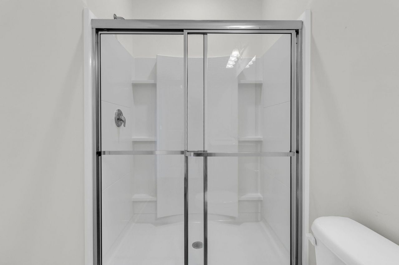 475 Pender Woods Drive Photo 14