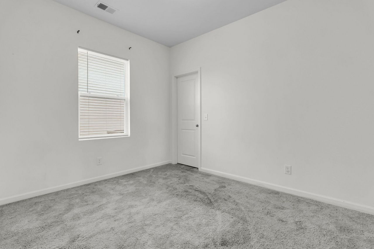 475 Pender Woods Drive Photo 19