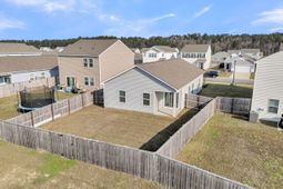 475 Pender Woods Drive photo 4