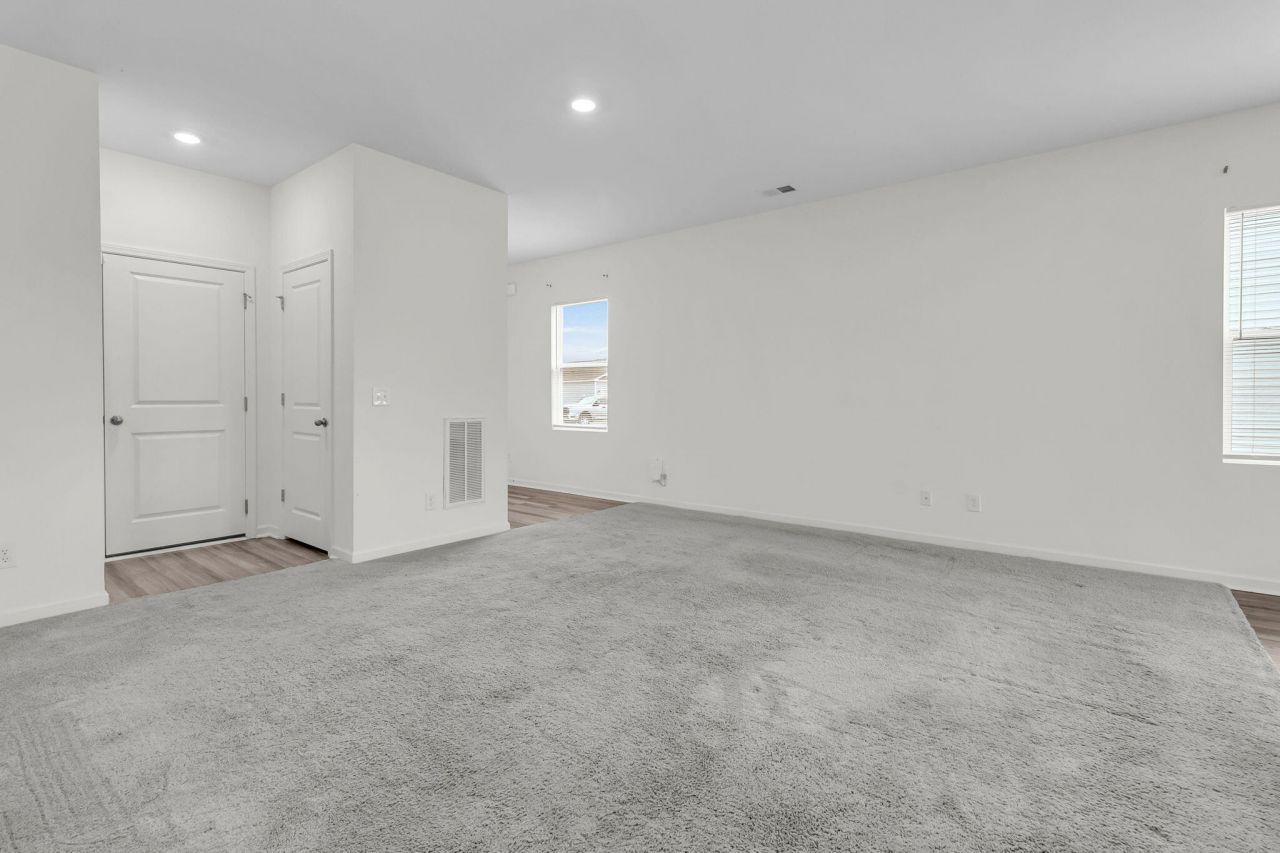 475 Pender Woods Drive Photo 4