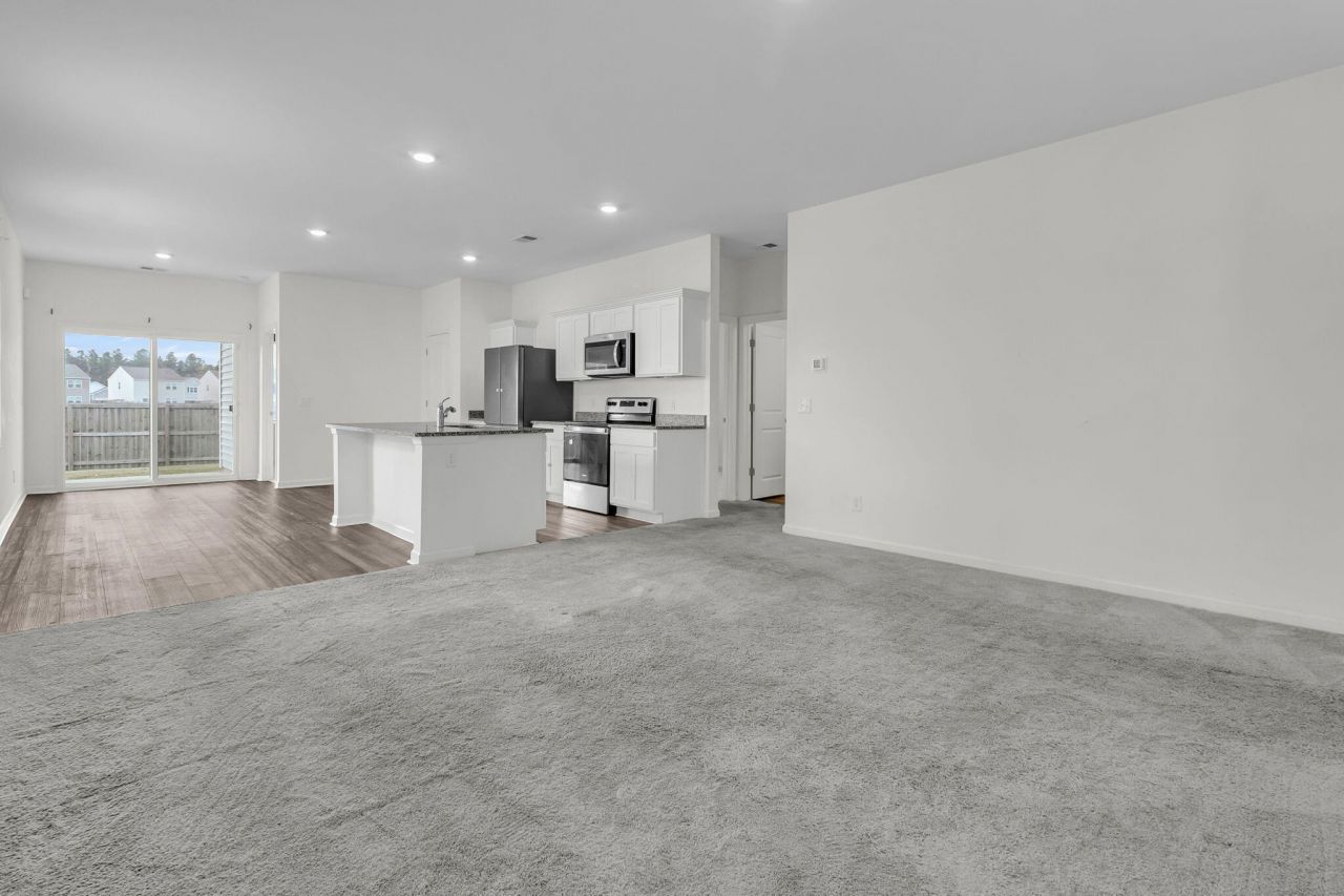 475 Pender Woods Drive Photo 5