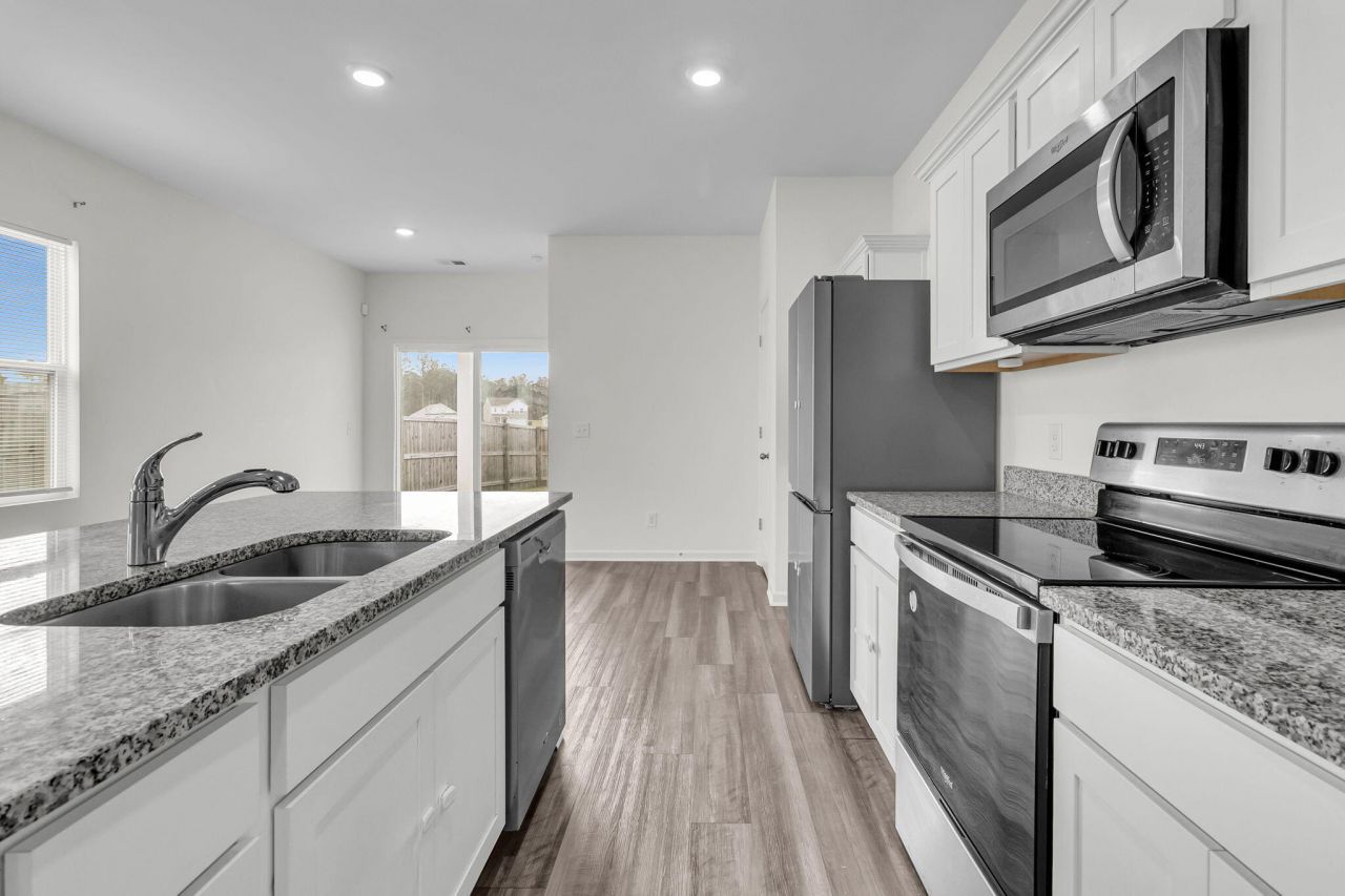 475 Pender Woods Drive Photo 7