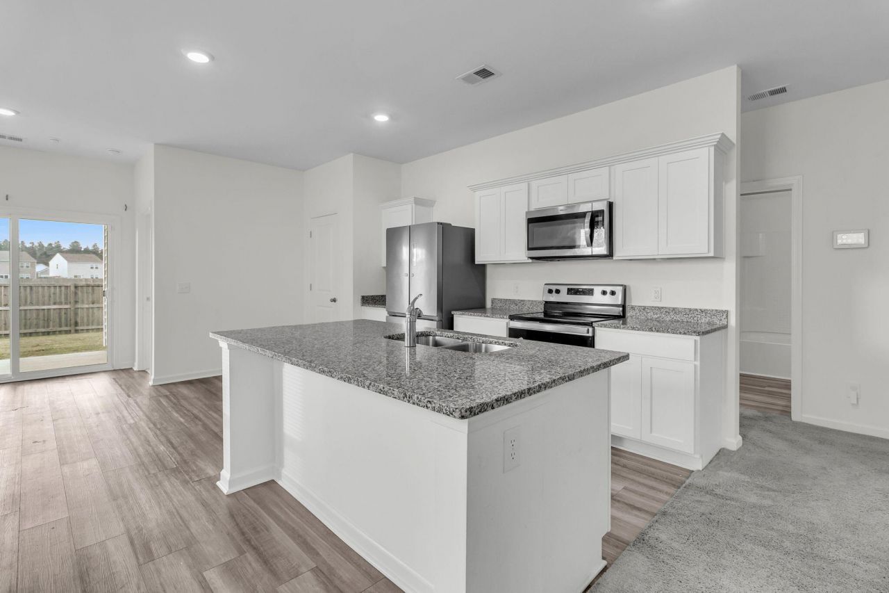 475 Pender Woods Drive Photo 8