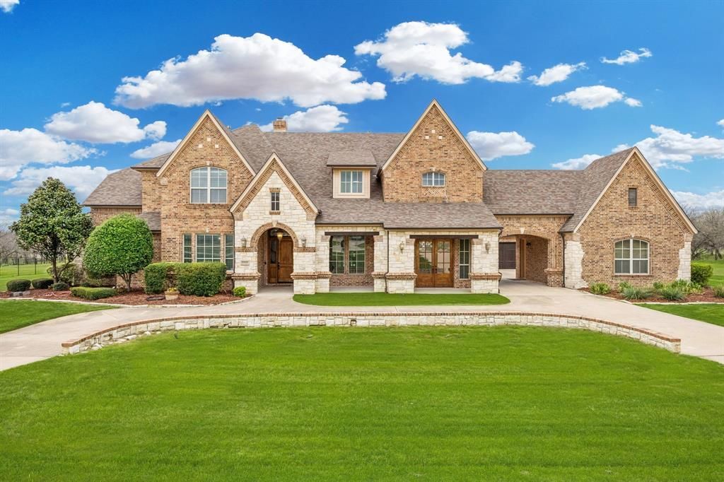 2215 Becky Lane, Cedar Hill, TX 75104 Main Photo