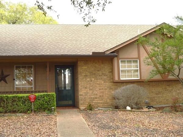1012 Meridith Drive, Terrell, TX 75160