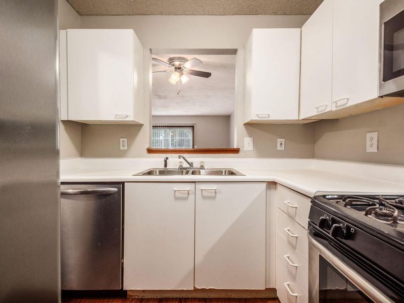 167 Macenroe Drive , Unit 32B, Blacklick, OH 43004 Photo 10