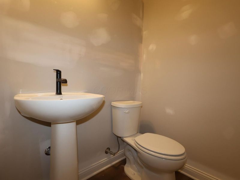 5470 Green Castle, Delaware, OH 43015 Photo 7