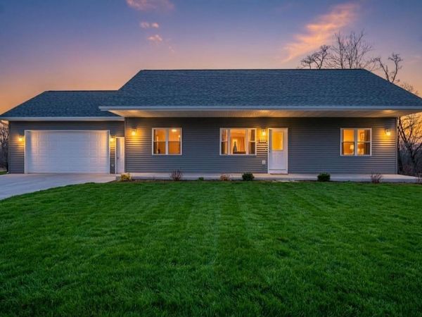 511 Oak Grove Drive, Necedah, WI 54646