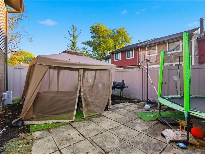 6042 Cinnamon Tree Court, Englewood, OH 45322 Photo 27