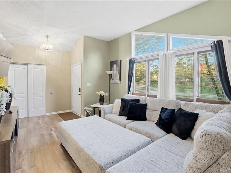 6042 Cinnamon Tree Court, Englewood, OH 45322 Photo 6