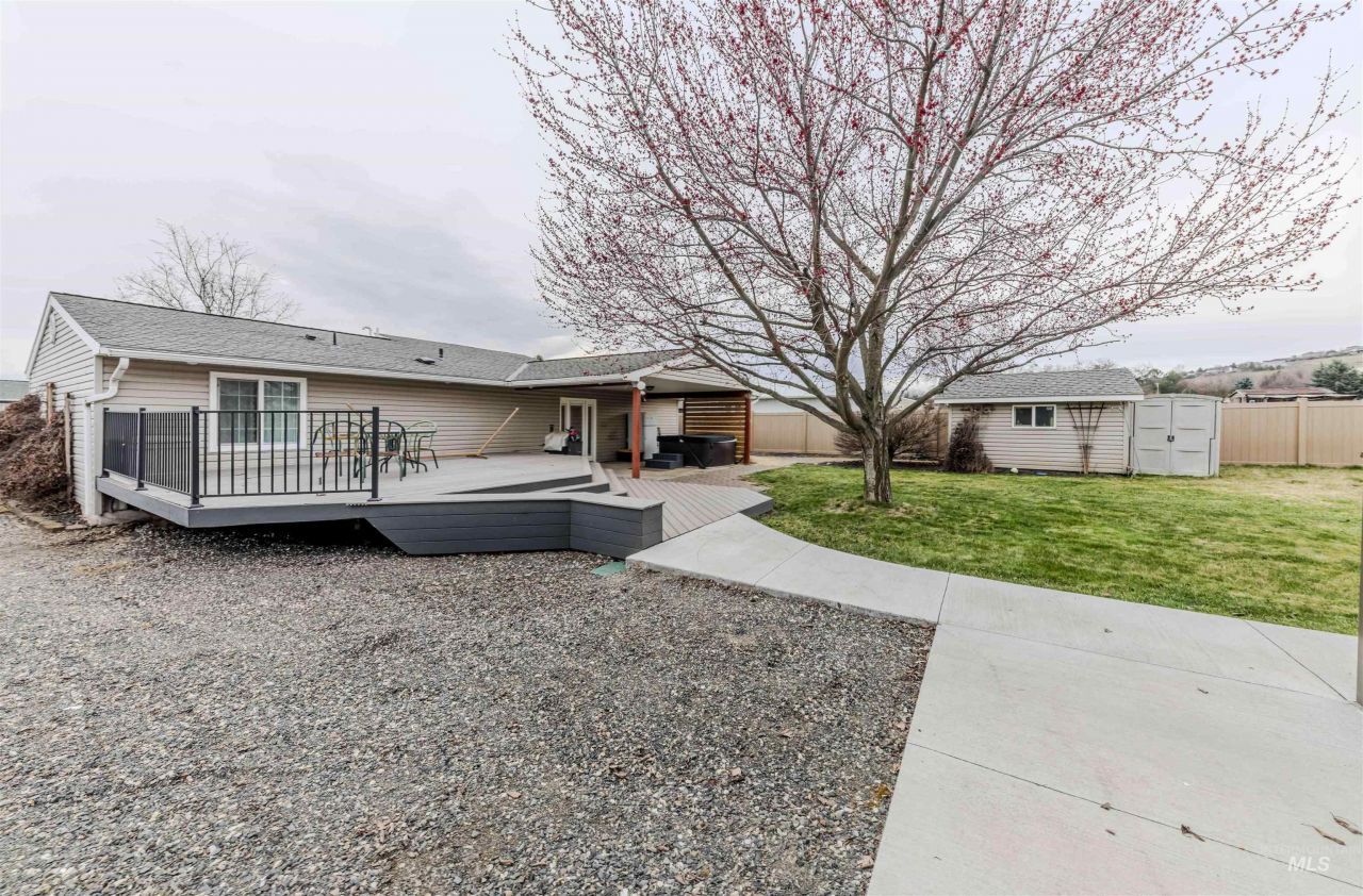 2646 25th St, Clarkston, WA 99403 Main Photo