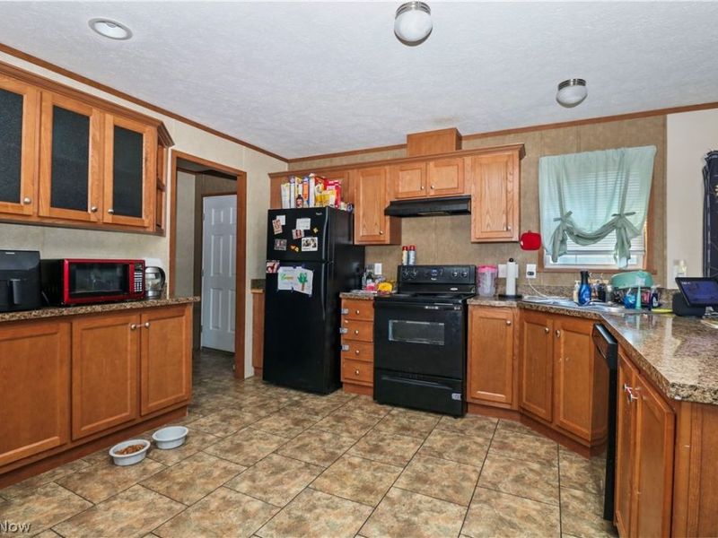 4400 Melrose Drive, Unit 9, Wooster, OH 44691 Photo 6