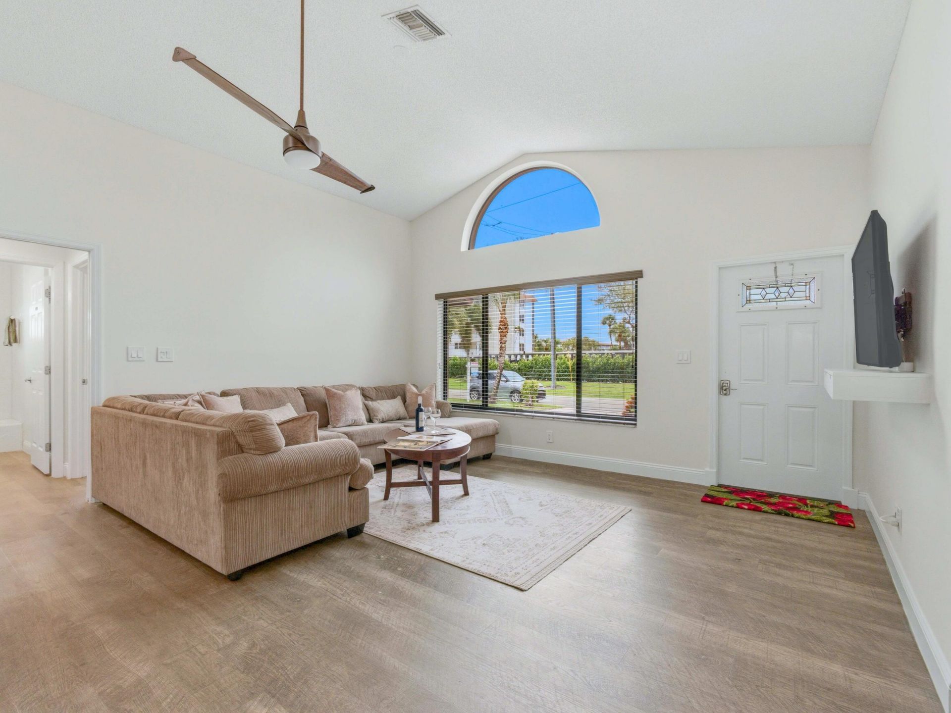 825 Dogwood Drive, Delray Beach, FL 33483 Photo