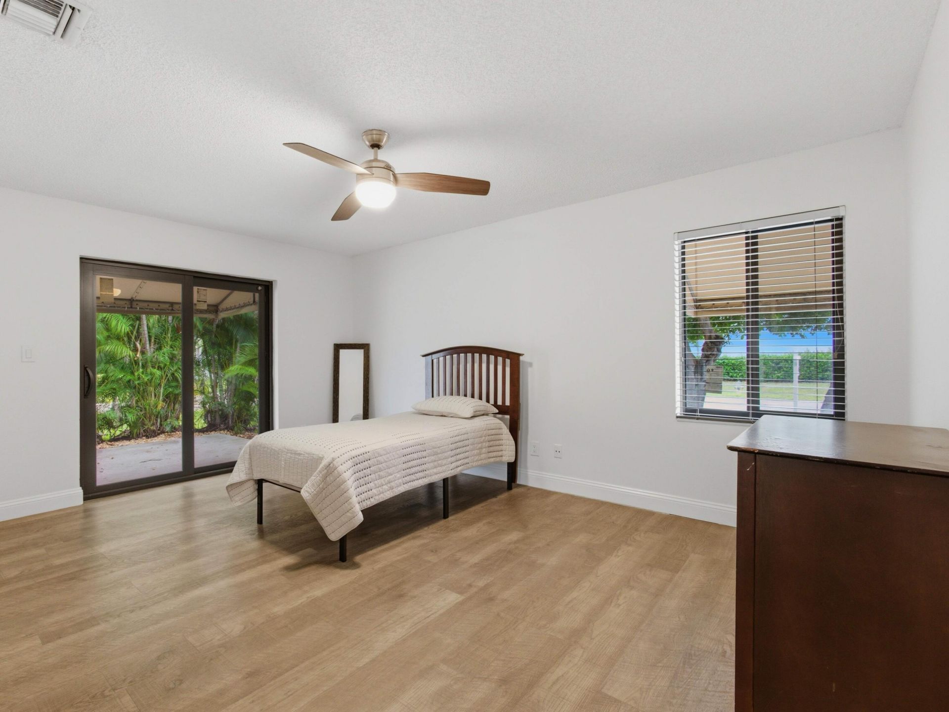 825 Dogwood Drive, Delray Beach, FL 33483 Photo