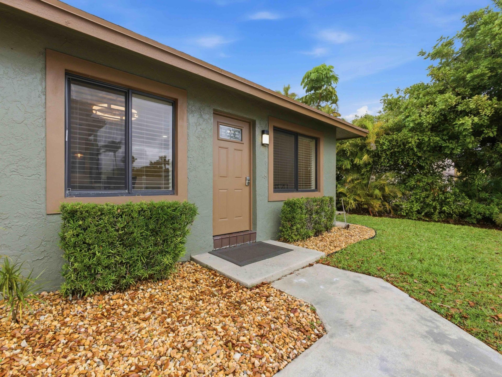 825 Dogwood Drive, Delray Beach, FL 33483 Photo