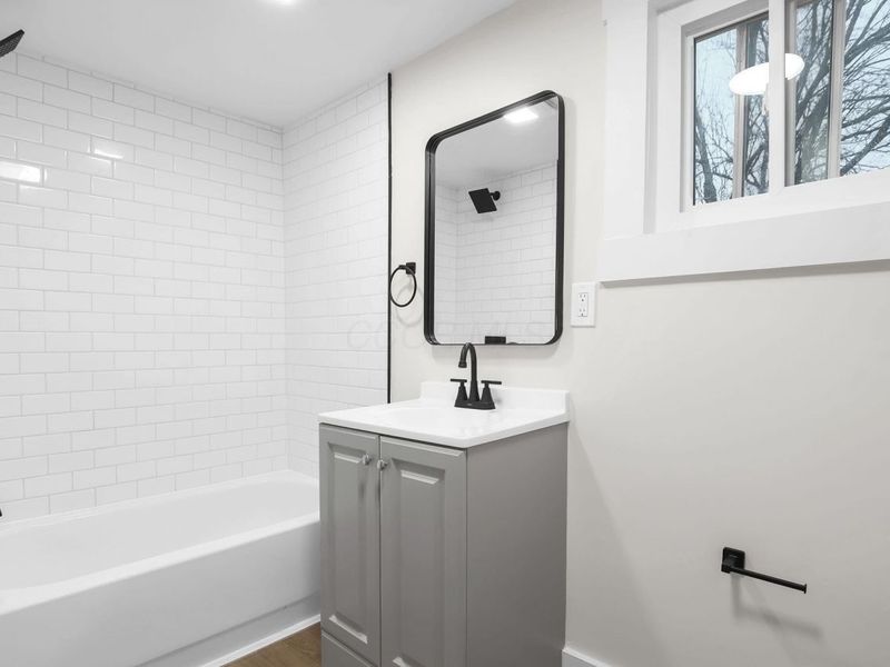 231 N London Street , Mount Sterling, OH 43143 Photo 10