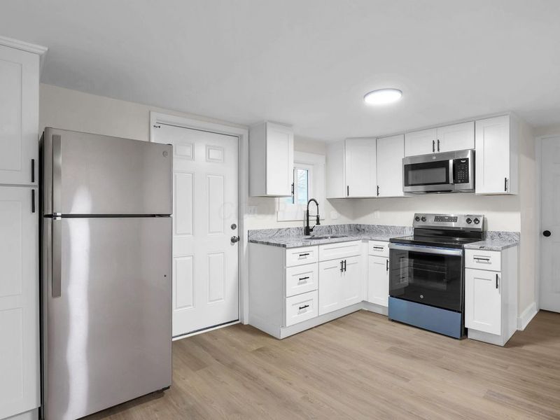 231 N London Street , Mount Sterling, OH 43143 Photo 11