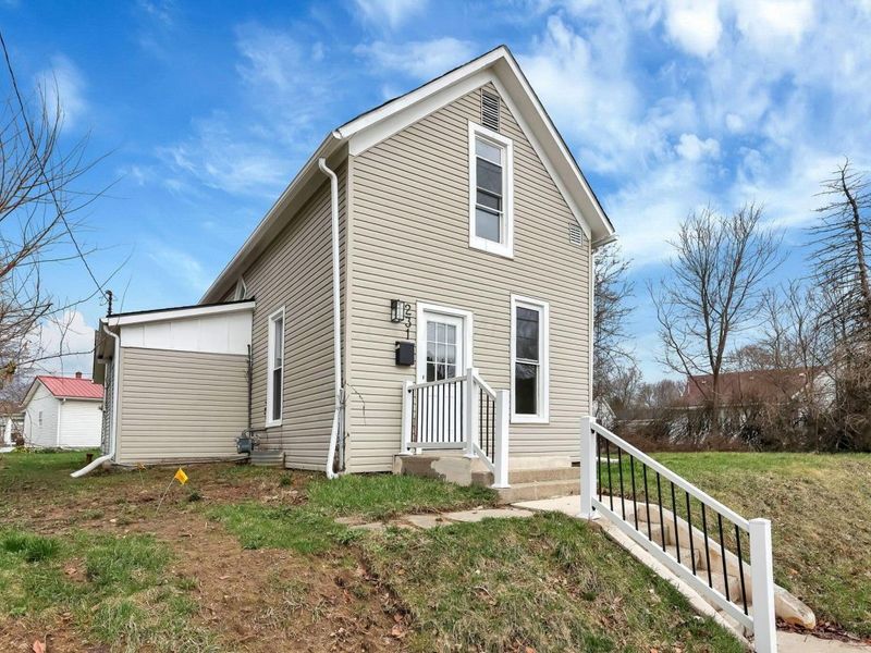 231 N London Street , Mount Sterling, OH 43143 Photo 2