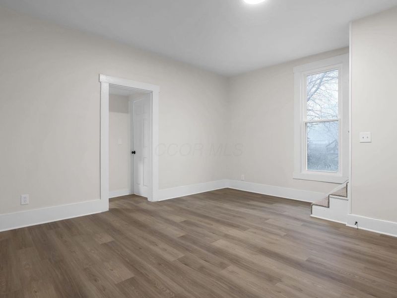 231 N London Street , Mount Sterling, OH 43143 Photo 8