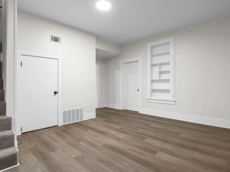 231 N London Street , Mount Sterling, OH 43143 Photo 9