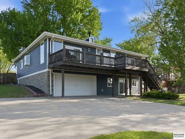 1702 Dunbar Drive, Plattsmouth, NE 68048