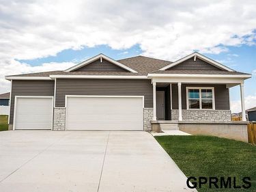 18478 Portal Street , Gretna, NE 68136