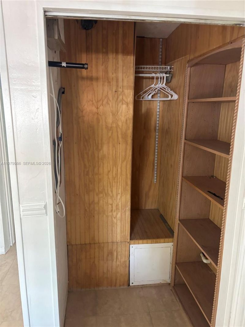 729 NE 2nd Ct , Hallandale Beach, FL 33009 Photo