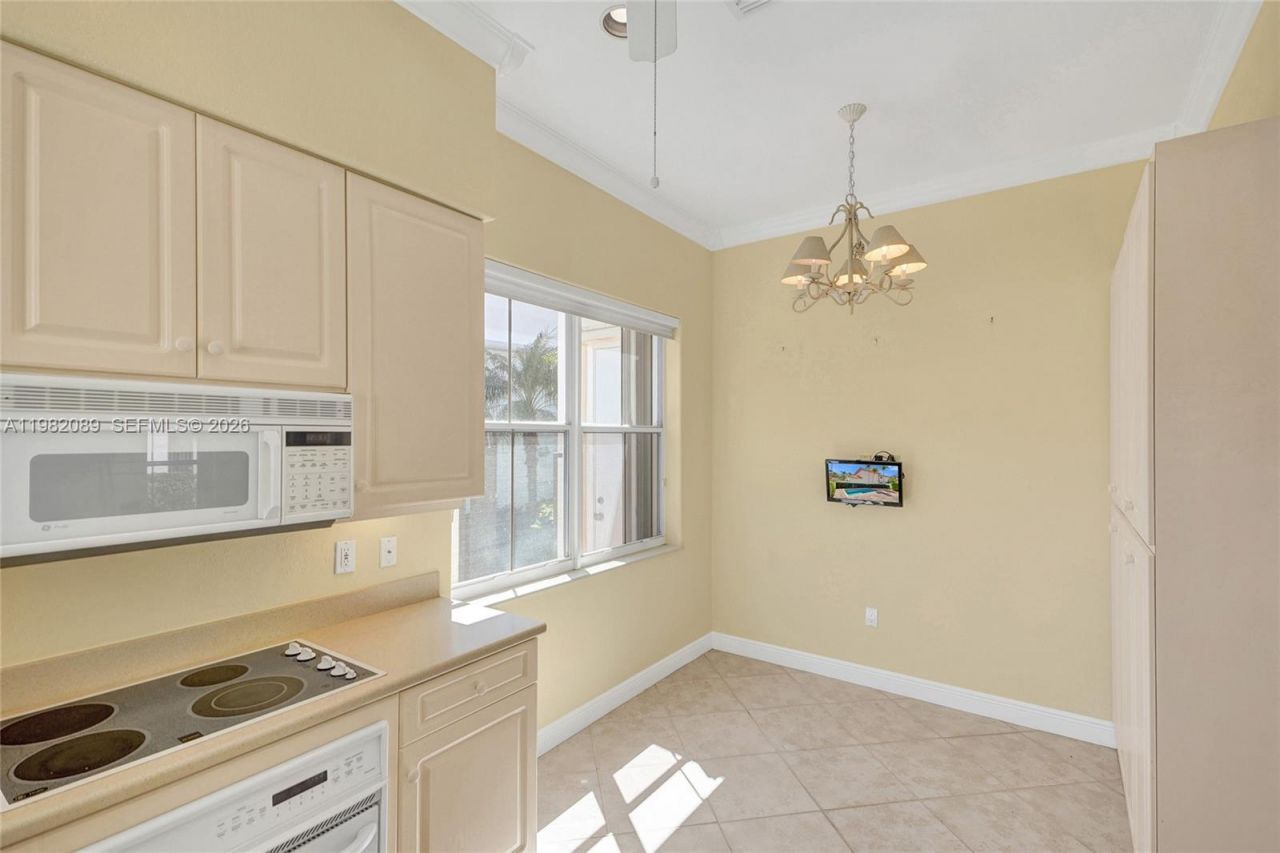 1459 Shoreline Way, Hollywood, FL 33019 Photo