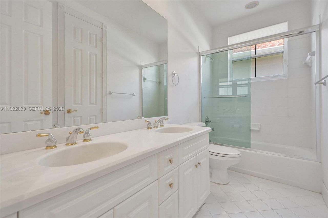 1459 Shoreline Way, Hollywood, FL 33019 Photo