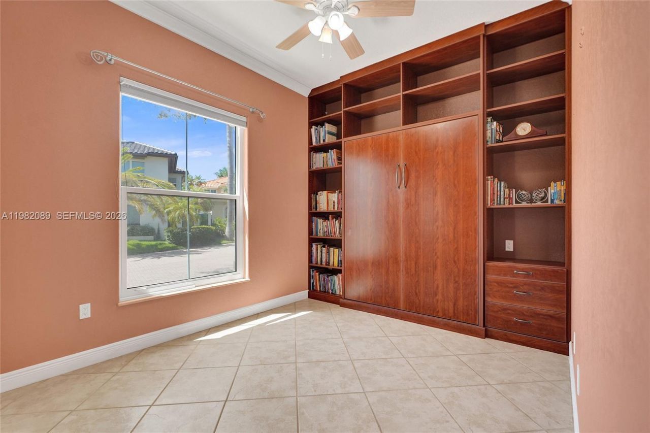 1459 Shoreline Way, Hollywood, FL 33019 Photo