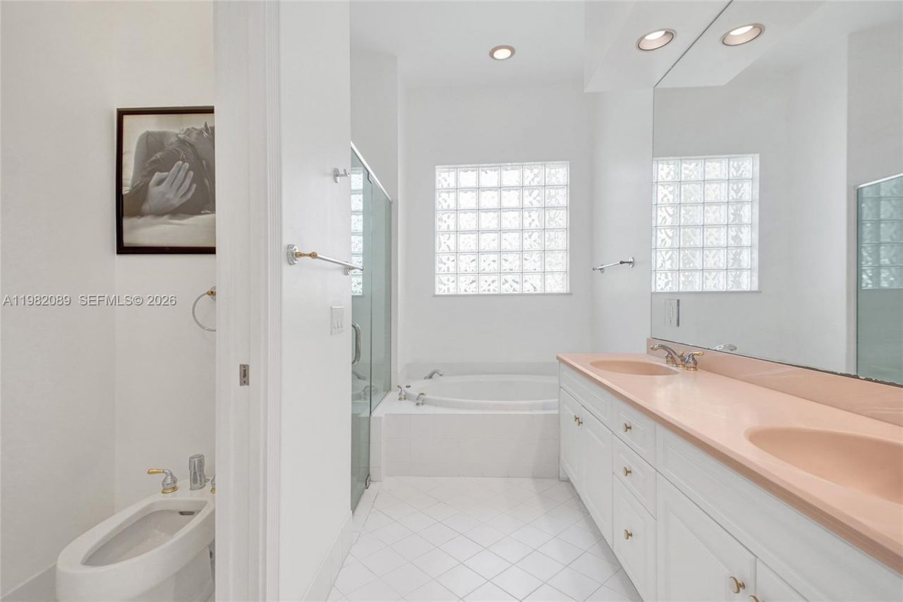 1459 Shoreline Way, Hollywood, FL 33019 Photo