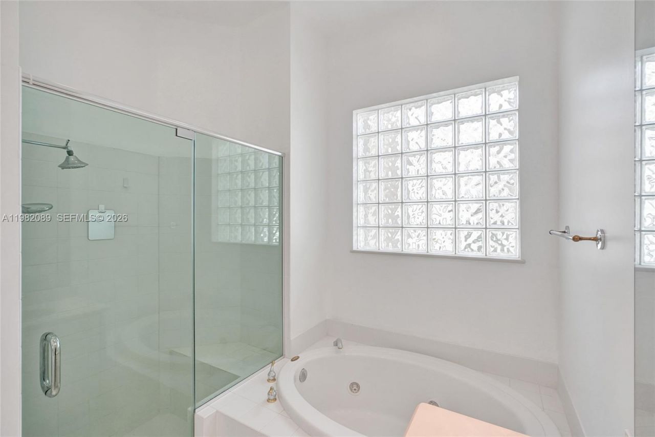 1459 Shoreline Way, Hollywood, FL 33019 Photo