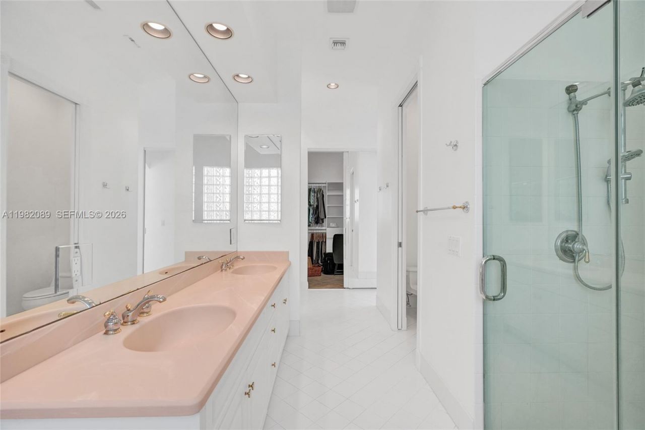 1459 Shoreline Way, Hollywood, FL 33019 Photo