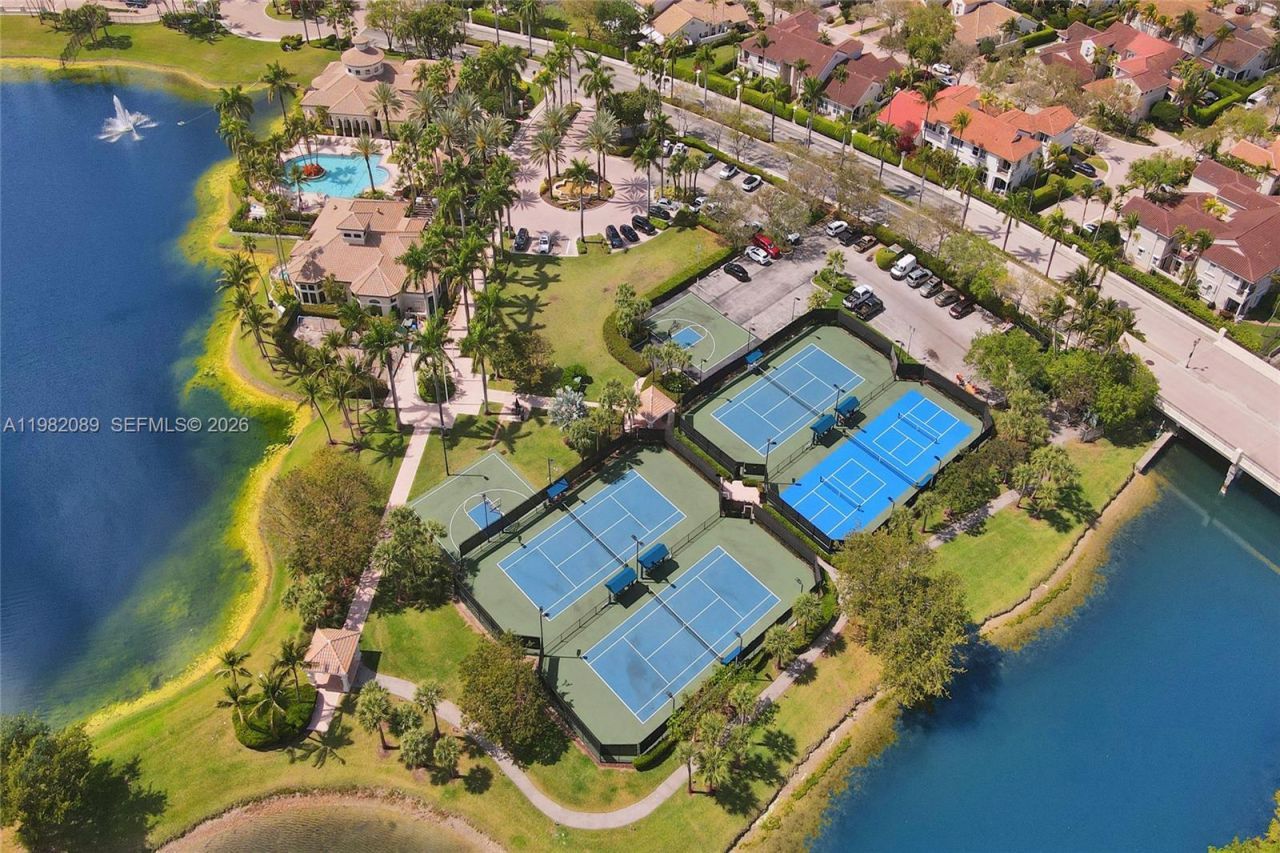 1459 Shoreline Way, Hollywood, FL 33019 Photo