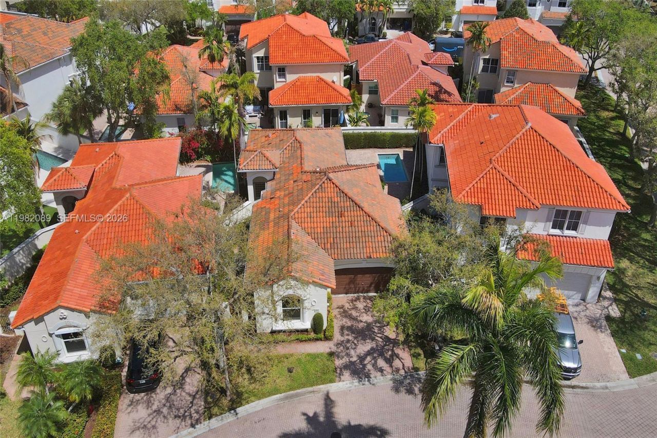 1459 Shoreline Way, Hollywood, FL 33019 Photo