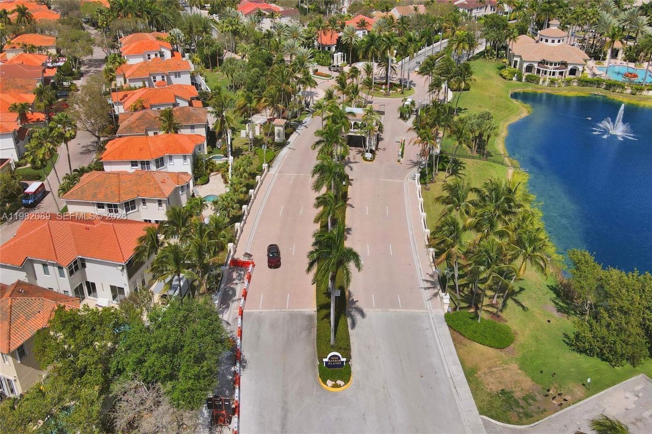 1459 Shoreline Way, Hollywood, FL 33019 Photo