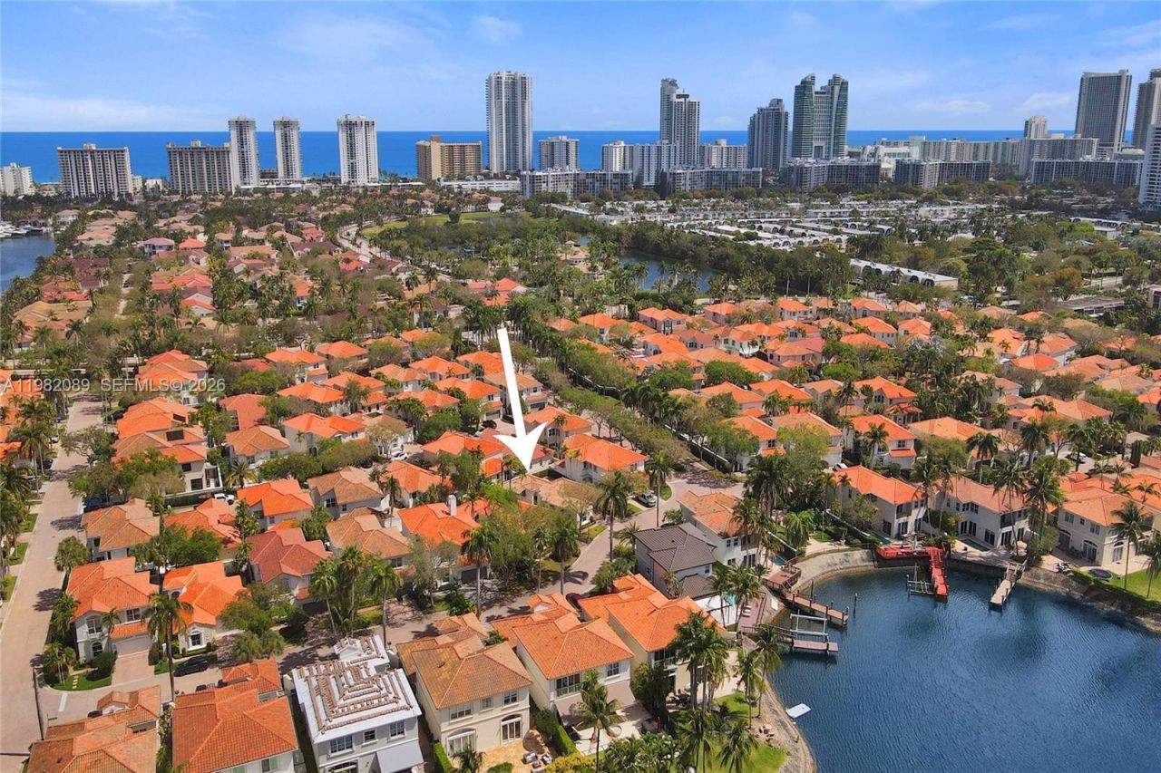 1459 Shoreline Way, Hollywood, FL 33019 Photo