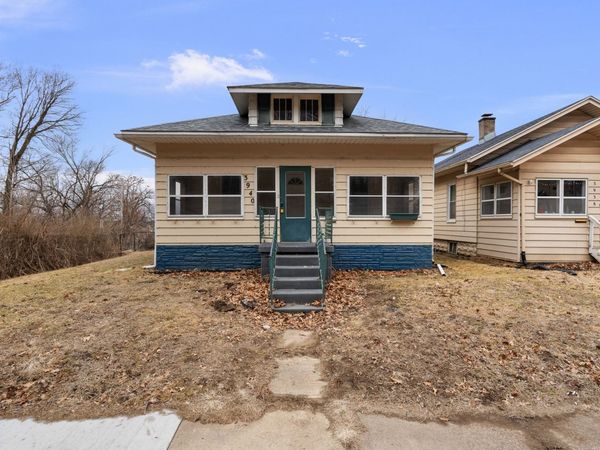 3940 12th Street , Rock Island, IL 61201