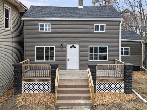 1906 E 13th Street , Davenport, IA 52803