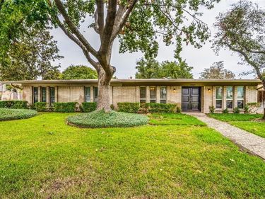 7507 Meadow Oaks Drive, Dallas, TX 75230