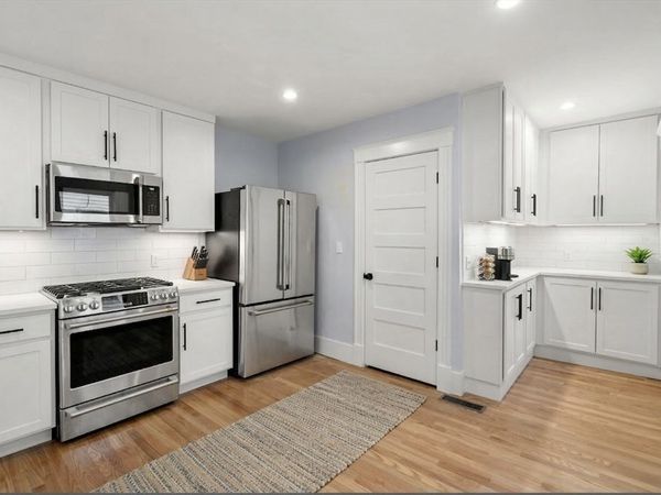 58 Metropolitan Ave, Unit 1, Boston, MA 02131